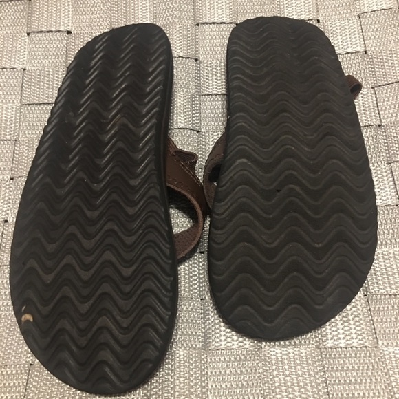 Boys Sperry Flip Flips.  Size 10. - Picture 4 of 4